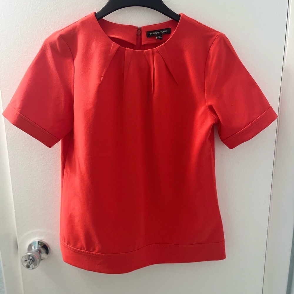 Banana Republic Orange Pleated Neck Blouse Short Sleeve Officecore Minimalist